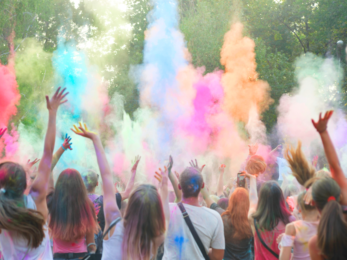 Hosting an Event? Here’s How to Market It So People Actually Show Up